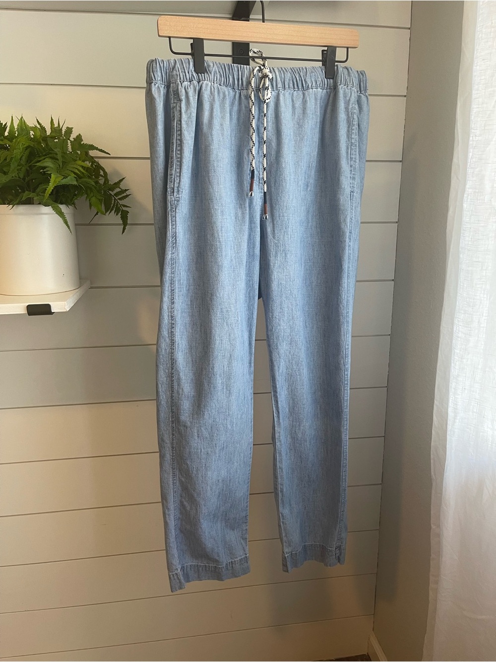 XiRENA XL Draper Chambray Pants Dusty Blue Lightweight Cotton